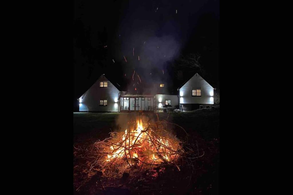 Bear Cottage, Tyn Y Cwm Eglwys-Fach Kültér fotó